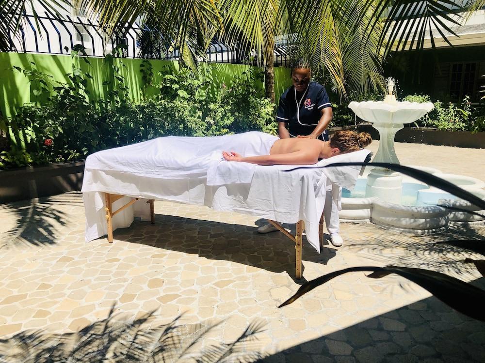 Deja Resort All Inclusive Montego Bay Buitenkant foto